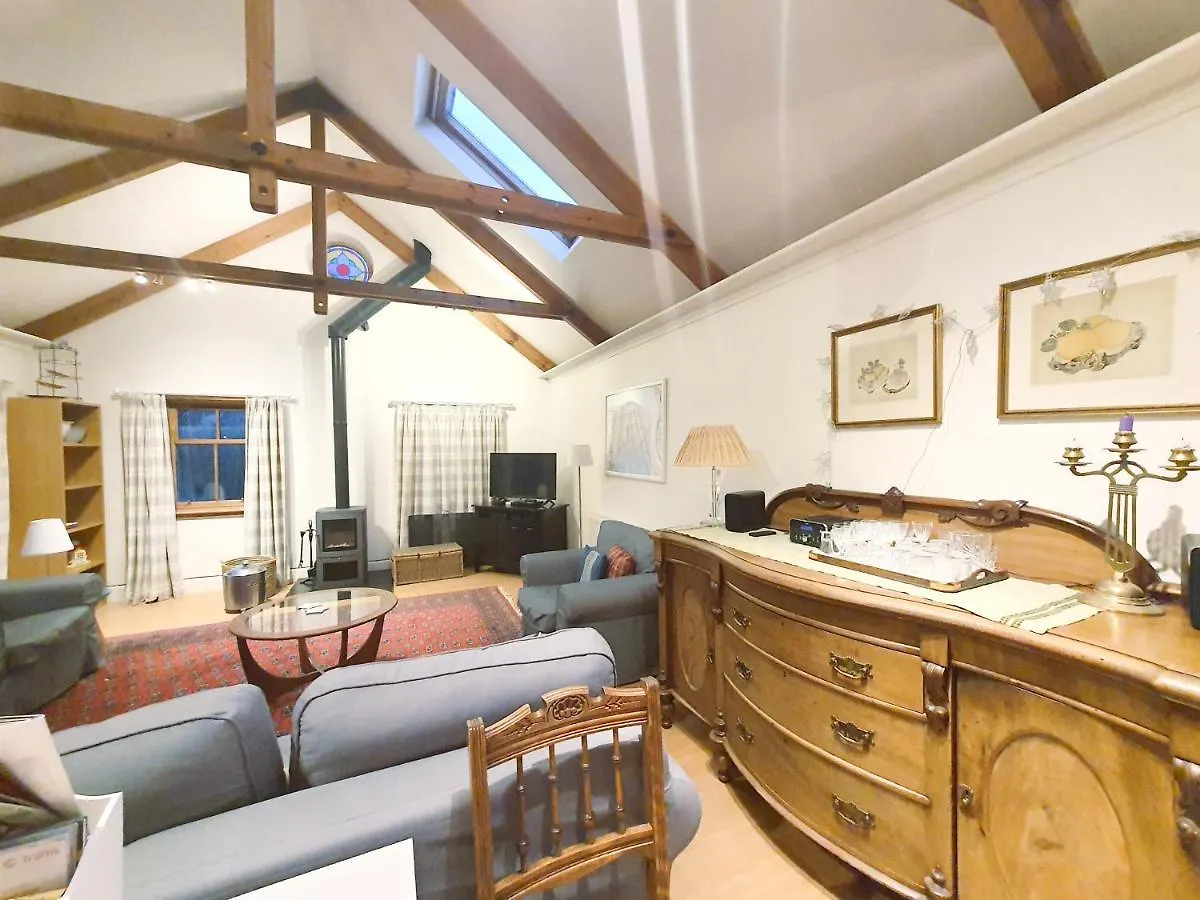 Edinburgh 2-Bedroom Cottage With Parking - Ground Floor Egyesült Királyság