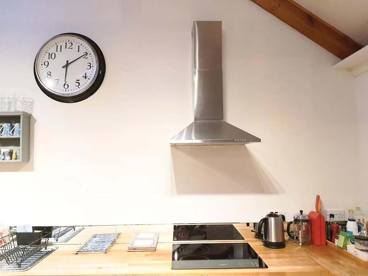 Apartman Edinburgh 2-Bedroom Cottage With Parking - Ground Floor